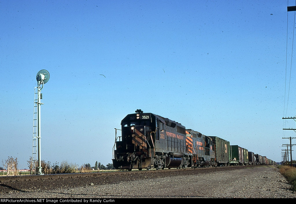 WP 3521 East at Hammer Lane siding